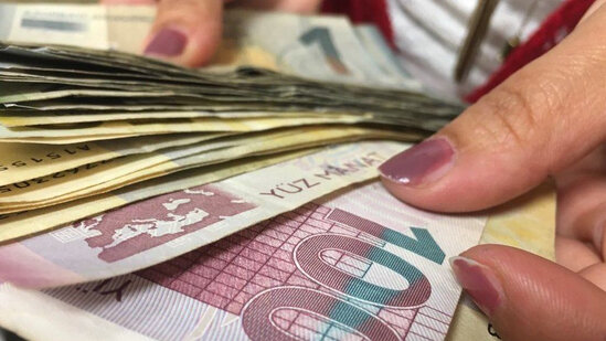 Azərbaycanda bu işçilərin maaşları artıb