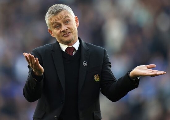 "Mançester Yunayted" klubu baş məşqçisi ilə vidalaşdı