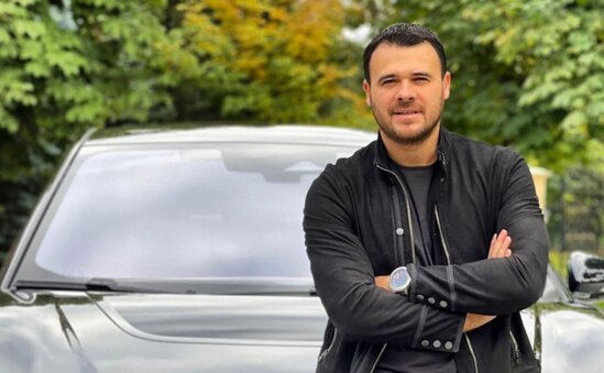 Emin həyatının ən çətin sınağını danışdı