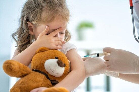 Daha bir ölkədə beş yaşından yuxarı uşaqların koronavirusa qarşı vaksinasiyası başlandı