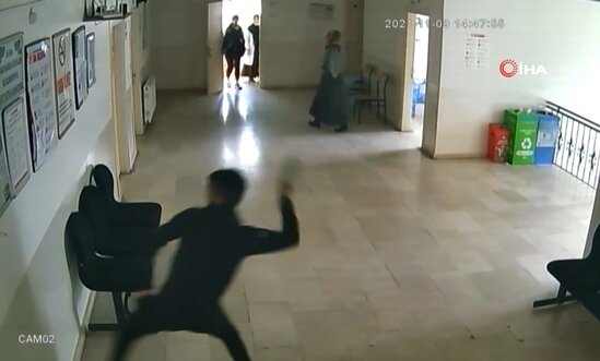 Ailə Sağlamlıq Mərkəzində DƏHŞƏTLİ ANLAR: Özü ilə balta gətirib... – VİDEO