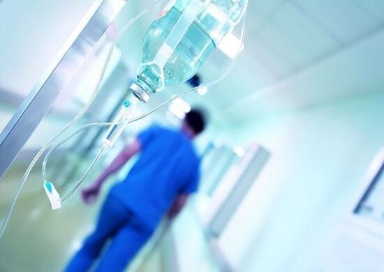 İsmayıllı rayon Mərkəzi Xəstəxanasının şöbə müdirini avtomobil vurdu