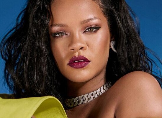 Rihannaya Milli Qəhrəman adı verildi - FOTO/VİDEO