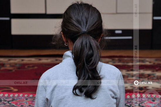 Gəncədə azyaşlılara ögey anaları tərəfindən əzab verildi: Cinayət işi başlandı