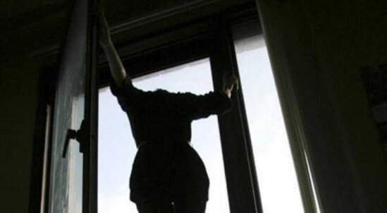 16 yaşlı qızın müəmmalı ölümü hər kəsi şoka saldı