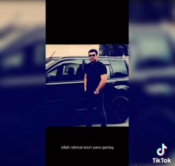 Azərbaycanlı müğənninin polis qohumunun yas yerindən görüntüləri - FOTO/VİDEO