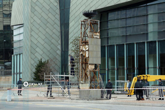 Bakının mərkəzində partlayış: Yaralananlar var - YENİLƏNİB + FOTO/VİDEO