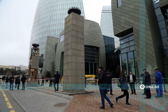 Bakının mərkəzində partlayış: Yaralananlar var - YENİLƏNİB + FOTO/VİDEO