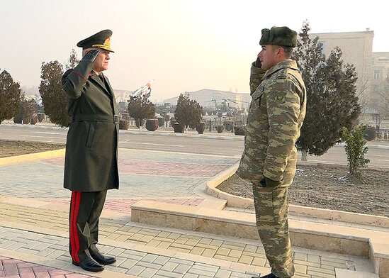 Naxçıvan Qarnizonu Qoşunlarında fərqlənən hərbçilər mükafatlandırılıb - FOTO