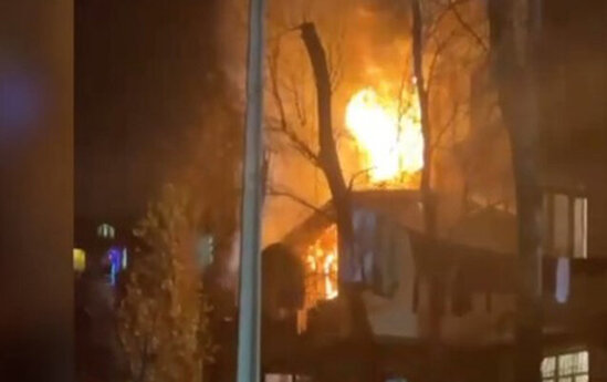 Bakıda yaşayış binasında yanğın - Yenilənib - Video