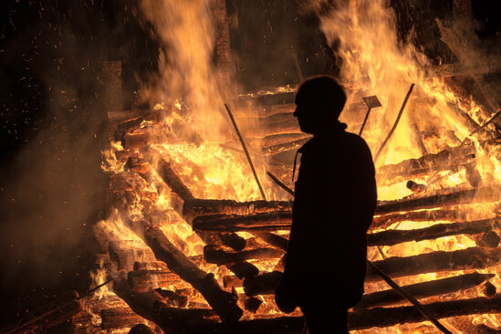 Azərbaycanda qardaşı ilə dalaşan kişi yaşadıqları evi yandırdı