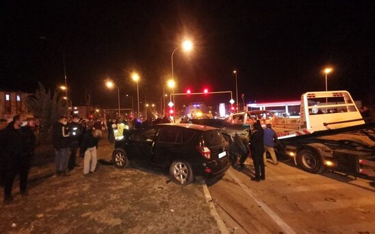 20 avtomobil toqquşdu - Ölən və yaralananlar var