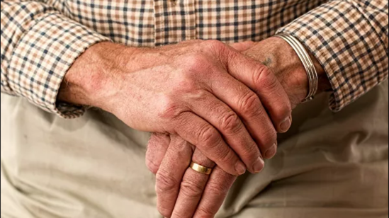 Təqaüdçü arvadını, qızını, sonra isə...