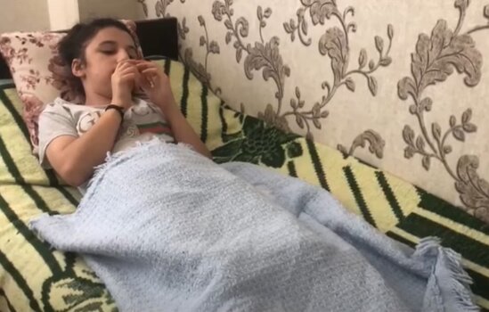 4 övladı xəstə olan hərbçi ailəsindən müraciət: Xahiş edirəm kömək edin - VİDEO