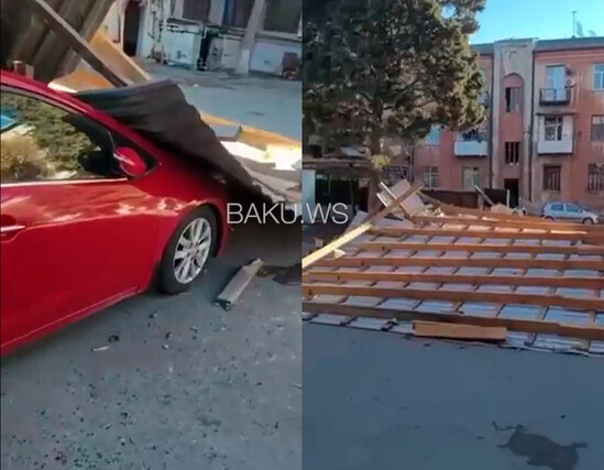 Bakıda külək qorxulu anlar yaratdı - VİDEO