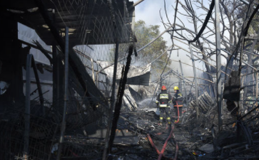 Bakıda anbardakı yanğın söndürüldü - YENİLƏNİB
