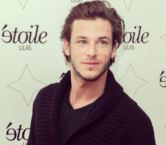 İstirahət mərkəzində faciə: Xizəklə sürüşən məşhur aktyor vəfat etdi - FOTO