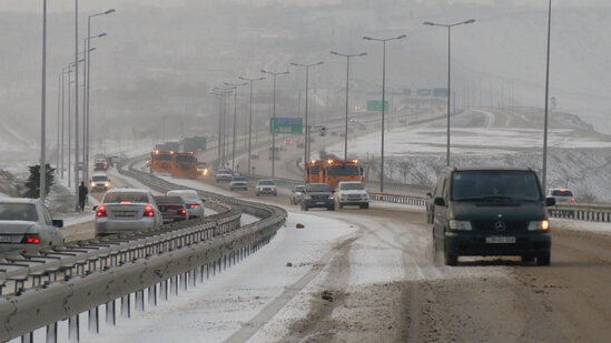 Şənbə günü bu rayonlara gedənlərin nəzərinə: Yollar buz bağlayacaq