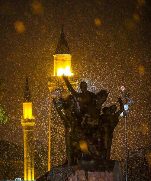 Antalyaya 29 ildən sonra qar yağdı - FOTO