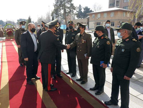 Azərbaycanın müdafiə naziri İran Silahlı Qüvvələrinin Baş Qərargah rəisi ilə görüşüb - FOTO