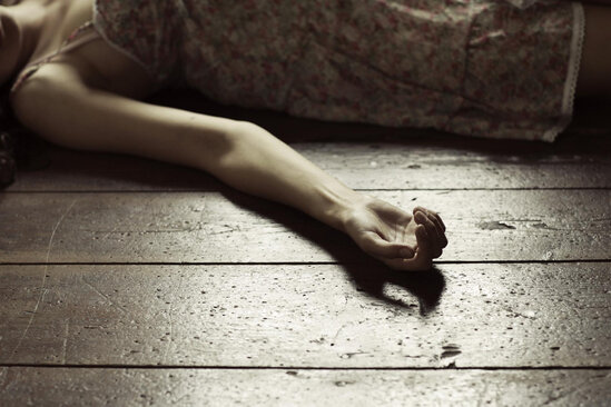 Bakıda gənc qadın evində ölü tapıldı