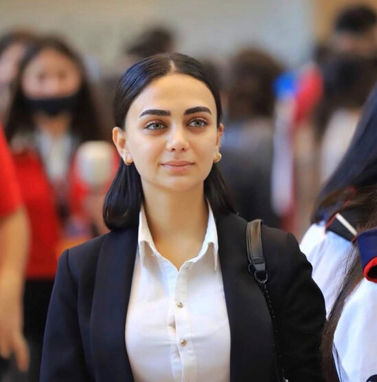 Prezidentin mükafatlandırdığı gənclər kimdir? - FOTO