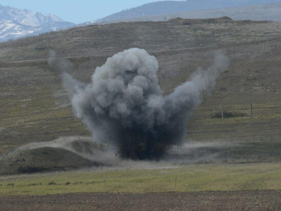 Yevlaxda ermənilərin müharibə dövrü atdığı kasetli bomba partladı: Ölən var - YENİLƏNİB