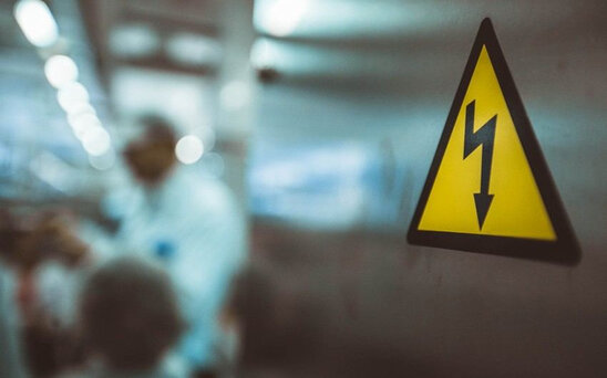 Ağcabədidə DƏHŞƏTLİ HADİSƏ: Sakini elektrik cərəyanı vurub öldürdü