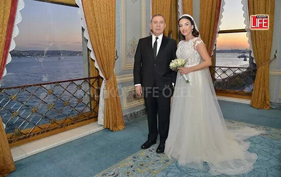 57 yaşlı CHP-li deputatın nikahı müzakirələrə səbəb oldu - FOTOLAR