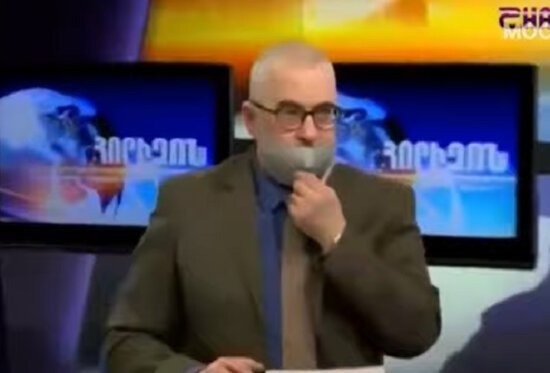 Gürcüstanda zəlzələ canlı efirdə qorxulu anlar yaşatdı - VİDEO