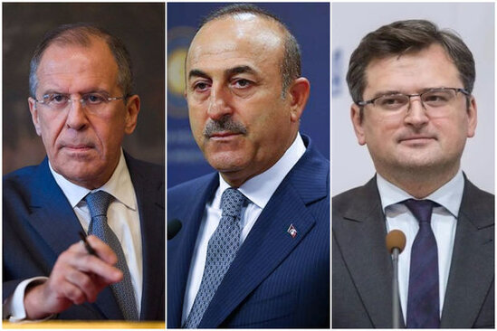 Çavuşoğlu rusiyalı və ukraynalı həmkarları ilə danışıqlar aparıb