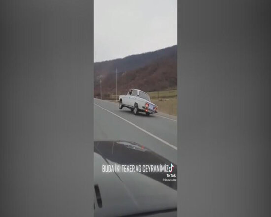 Videolarını sosial şəbəkədə paylaşan avtoxuliqan sürücü həbs olunub - FOTO
