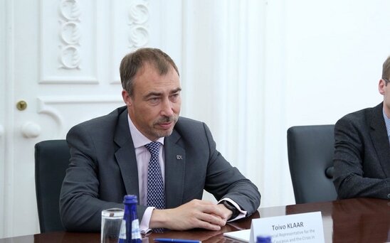 Спецпредставитель ЕС Тойво Клаар прибыл в Баку