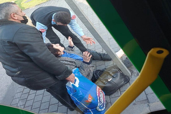 "BakuBus"un avtobusu yaşlı qadını vurdu