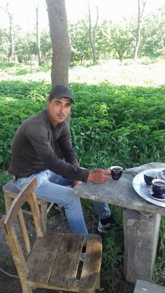 Bakıda tanınmış blogerin başını kəsən əmisi oğlunun FOTOLARI