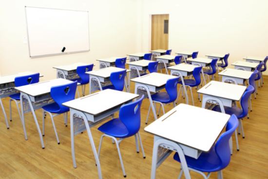 Qadın müəllim sevgilisi ilə açıq-saçıq videosunu səhvən şagirdlərin qrupunda paylaşdı, rüsvay oldu - FOTO