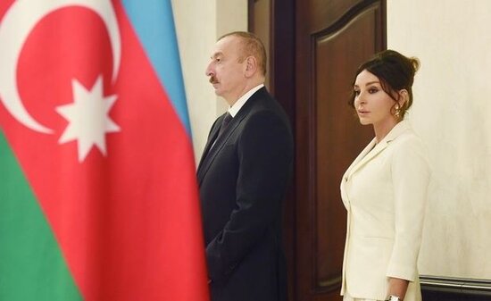 Prezident və xanımı Əlibaba Məmmədovun vəfatı ilə bağlı nekroloq imzalayıblar