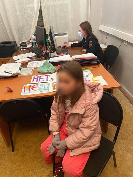 Ana və 5 uşağı "Ukraynanı dəstəkləməyə" görə tutuldular