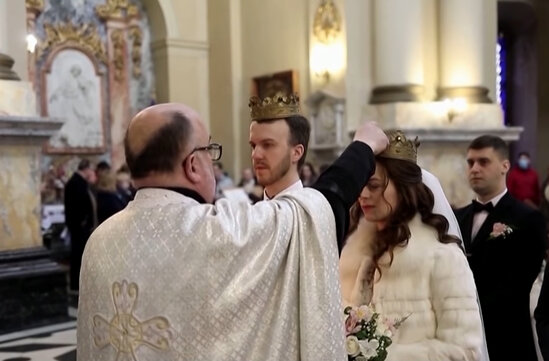 Müharibə onların evliliyinə mane ola bilmədi - VİDEO