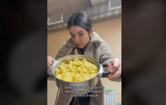 Yeniyetmə sığınacaqdakı görüntüləri ilə məşhurlaşdı - FOTO