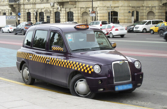 Bakıda "London taksi"si iki nəfəri vurub, ölən var