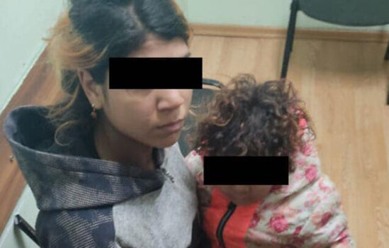 Körpə bacısını diləndirən qadın saxlanıldı - "Uşaqla çıxdım ki, daha çox pul yığım"