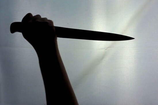 Sabirabadda 48 yaşlı sərxoş kişi özünü bıçaqlayıb