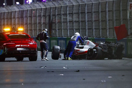 Şumaxerin oğlu yarışda qəzaya düşdü, xəstəxanalıq oldu - VİDEO