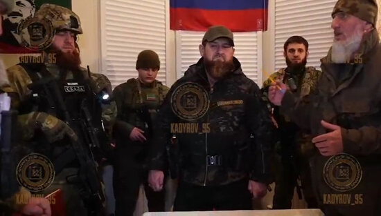 Kadırov şiddətli döyüşlərin getdiyi Mariupolda - VİDEO