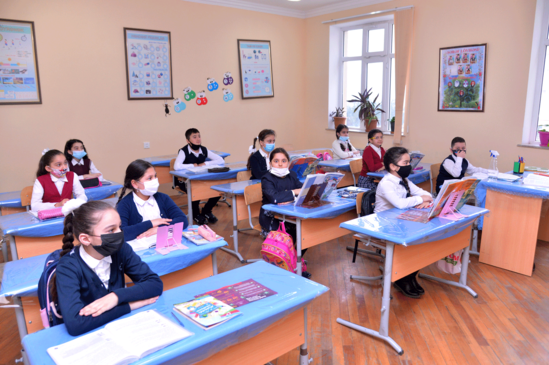 Azərbaycanda koronavirusa görə bağlanan bütün məktəblər açılıb - RƏSMİ