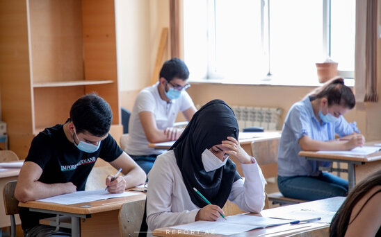 Abituriyentlərin NƏZƏRİNƏ: Ali məktəb və kolleclərə yenidən ərizə qəbulu elan olundu