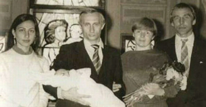 Sanksiyalara məruz qalan Putinin qızları nə iş görür?