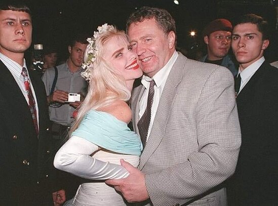 Türkiyədə 17 gün həbs, pornoulduzla parlamentdə, "əlim qana batardı" - ONU TANI