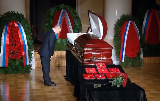 Putin Jirinovski ilə son dəfə vidalaşdı… - VİDEO